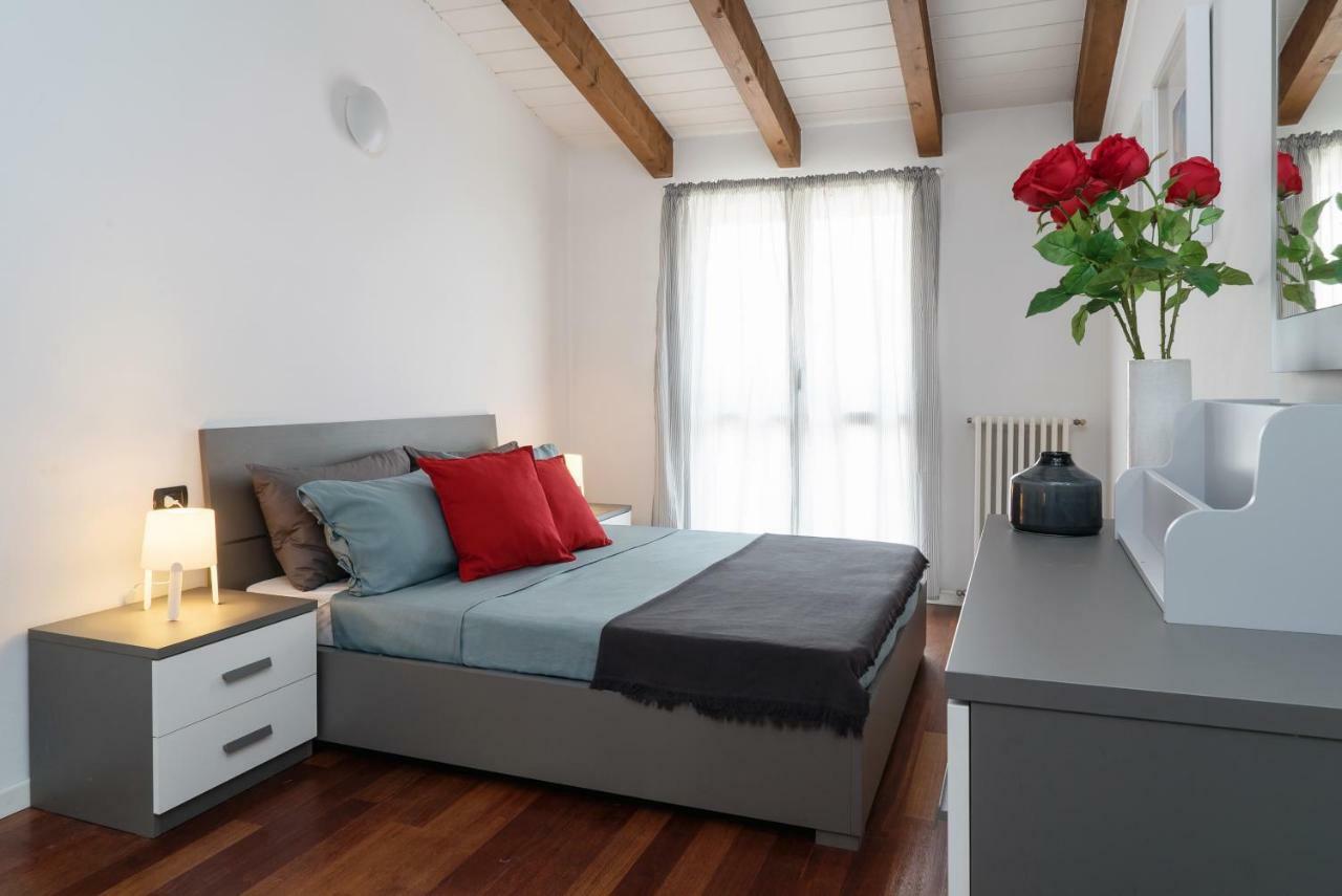 Large Apartment In Milan Center Extérieur photo